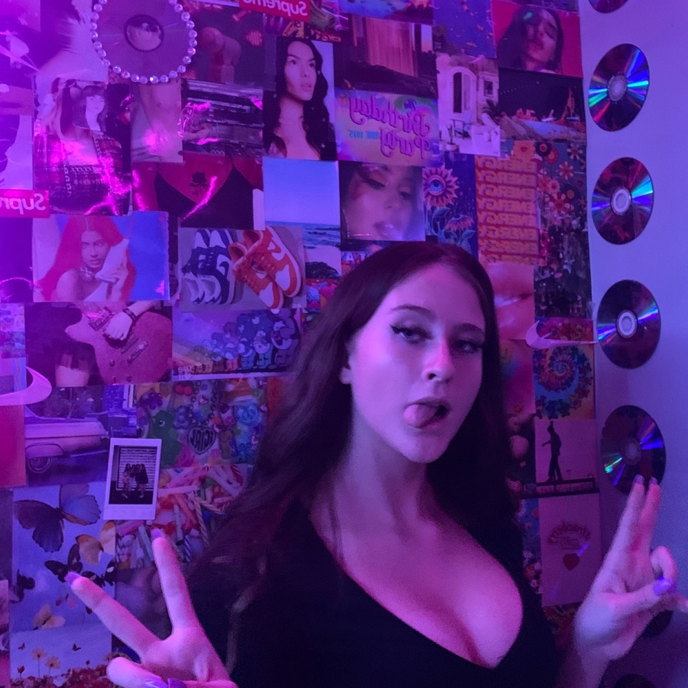 Meet your Posher, Calyse